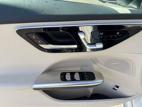 New 2025 Mercedes-Benz C 300 4MATIC Sedan image 11