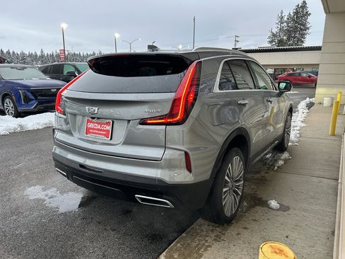 Used 2024 Cadillac XT4 Premium Luxury image 4