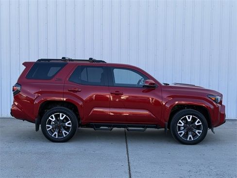 Used 2025 Toyota 4Runner TRD Off-Road Premium image 3