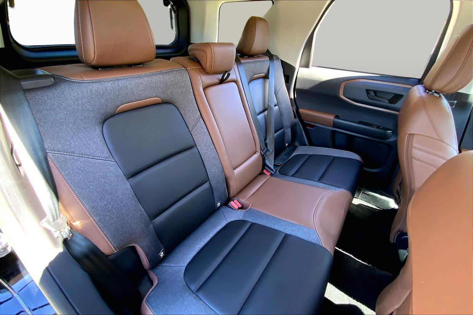 Used 2024 Ford Bronco Sport Outer Banks AWD/4WD image 18