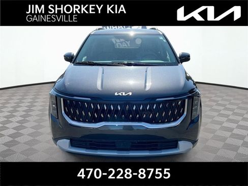 Certified 2025 Kia Carnival EX image 1