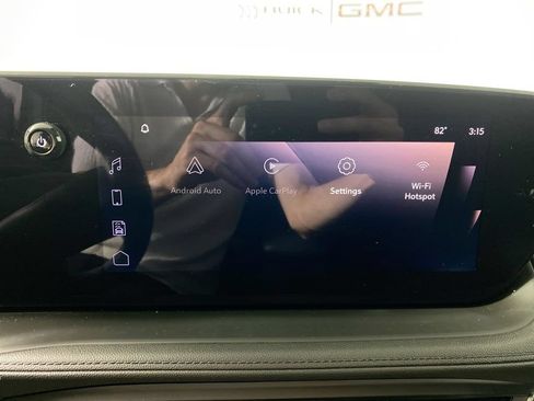 Certified 2024 Buick Encore GX Preferred w/ Comfort Package FWD image 16