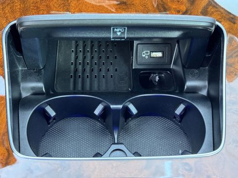 Used 2019 Mercedes-Benz E 300 w/ Premium 1 Package image 34