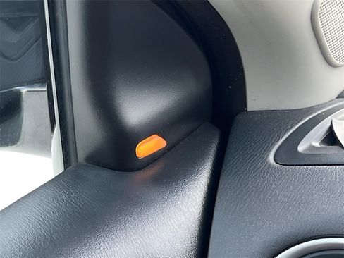 Used 2020 Nissan Pathfinder Platinum image 48