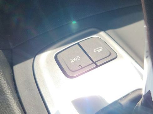 Used 2020 Chevrolet Equinox LT AWD/4WD image 22