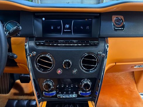 Used 2023 Rolls-Royce Cullinan AWD/4WD image 13