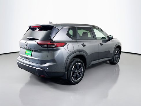 Used 2024 Nissan Rogue SV FWD image 10