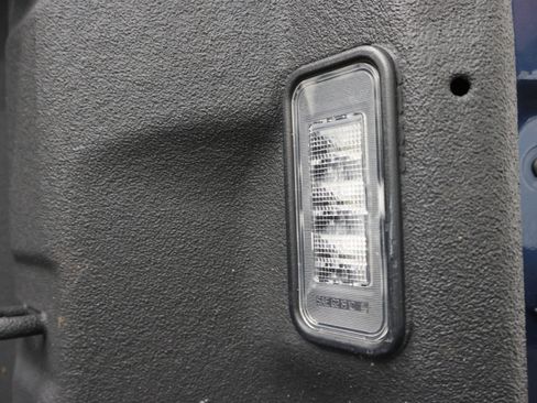 Used 2021 GMC Sierra 2500 SLE w/ X31 Off-Road Package image 28