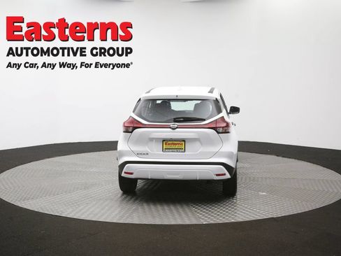 Used 2022 Nissan Kicks S FWD image 35