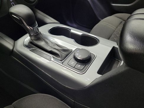 Used 2021 Chevrolet Blazer LT FWD image 26
