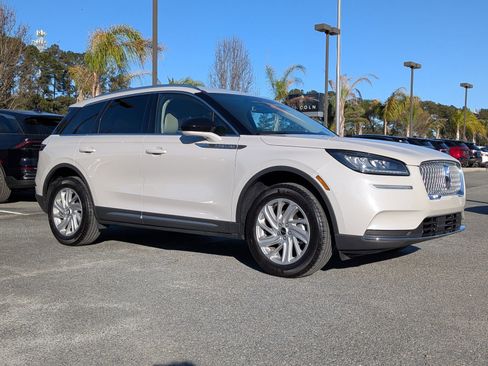 Used 2022 Lincoln Corsair FWD image 3