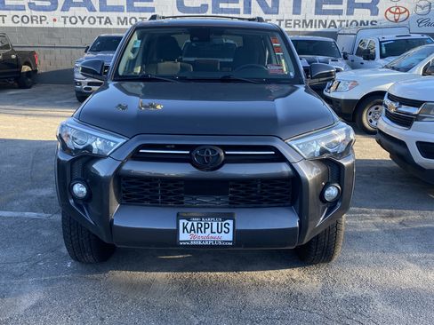 Used 2020 Toyota 4Runner SR5 image 3