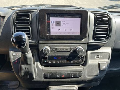 Used 2025 RAM ProMaster 2500 w/ Convenience Group FWD image 13
