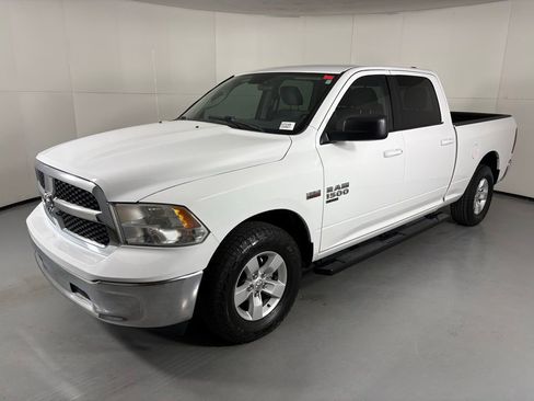 Used 2019 RAM 1500 Classic SLT RWD image 5