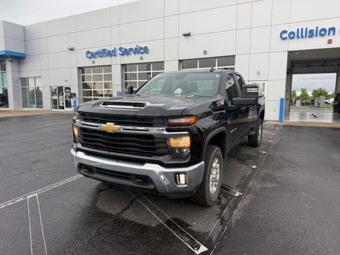 Used 2024 Chevrolet Silverado 2500 LT w/ Convenience Package AWD/4WD image 31