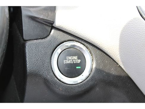 Used 2021 Chevrolet Equinox LS w/ LS Convenience Package image 21