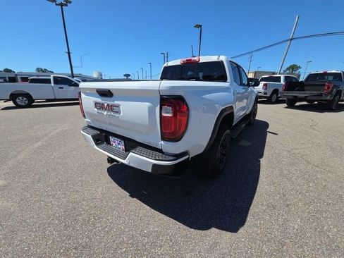 Used 2025 GMC Canyon Elevation RWD image 8