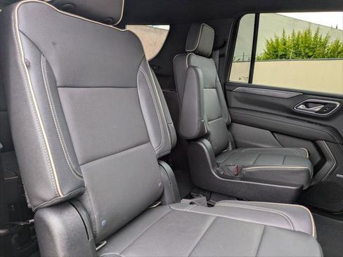 Used 2022 GMC Yukon XL SLT AWD/4WD image 22