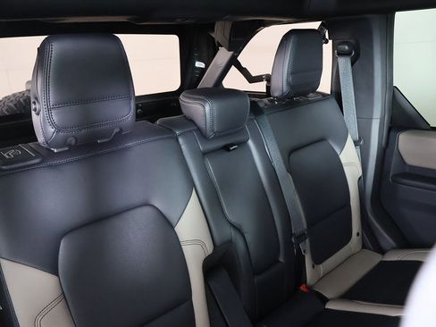 Used 2024 Ford Bronco Wildtrak image 33