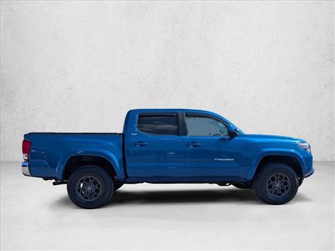 Used 2017 Toyota Tacoma SR5 w/ Tow Package image 4