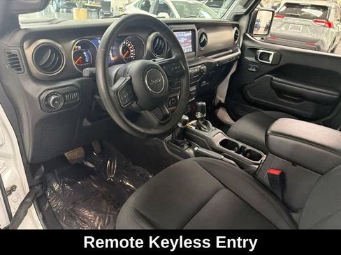 Used 2018 Jeep Wrangler Unlimited Sport S AWD/4WD image 16