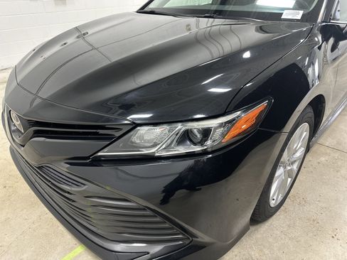 Used 2019 Toyota Camry LE image 6