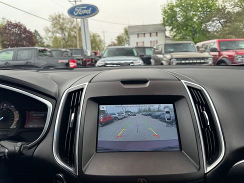Used 2017 Ford Edge Titanium w/ Equipment Group 302A AWD/4WD image 30