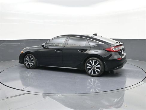 Certified 2024 Honda Civic EX-L image 5