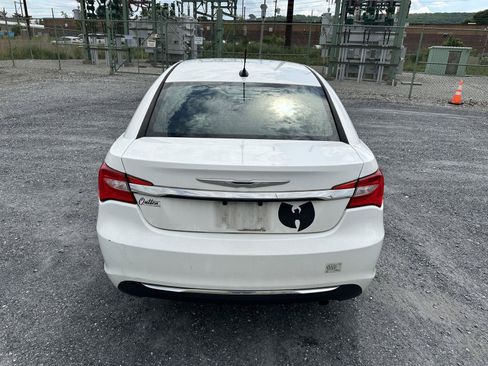 Used 2014 Chrysler 200 LX FWD image 7