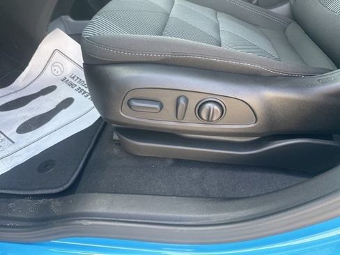 New 2027 Chevrolet Bolt LT w/ Comfort Package FWD image 17
