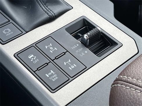 Used 2024 Toyota Land Cruiser image 38