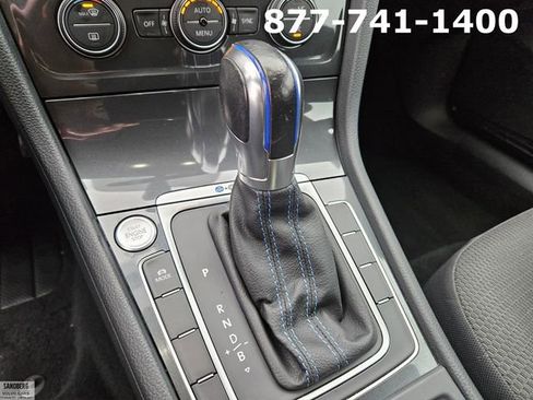 Used 2019 Volkswagen e-Golf SE w/ Driver Assistance Package image 20