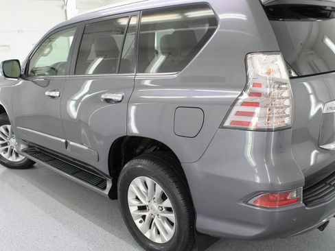 Used 2015 Lexus GX 460 w/ Premium Package AWD/4WD image 16