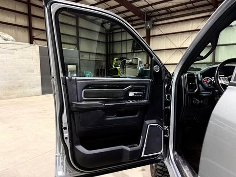 Used 2021 RAM 2500 Laramie AWD/4WD image 11