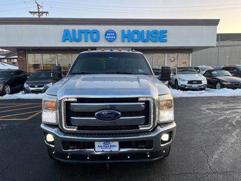 Used 2014 Ford F350 Lariat w/ Lariat Interior Package image 2