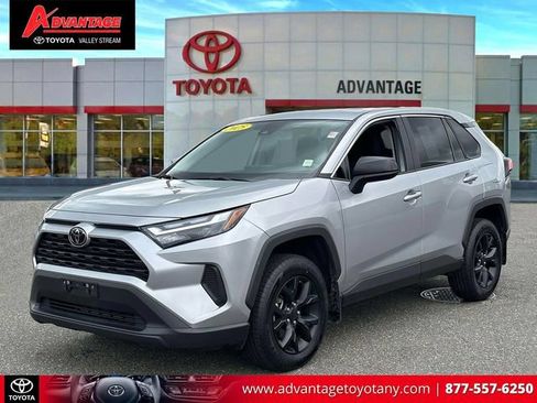 Used 2025 Toyota RAV4 LE FWD image 4
