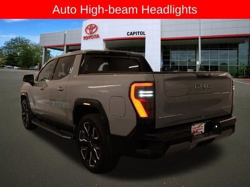 Used 2024 GMC Sierra EV Denali AWD/4WD image 5
