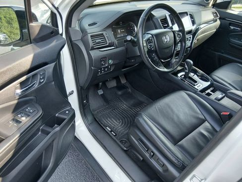 Used 2019 Honda Ridgeline RTL-E image 10
