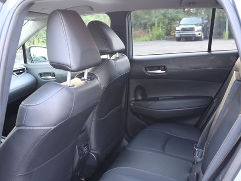 Used 2024 Toyota Corolla Cross XLE FWD image 15