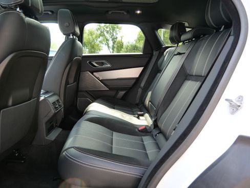 Used 2019 Land Rover Range Rover Velar R-Dynamic SE AWD/4WD image 15