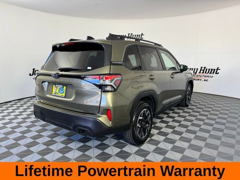 Used 2025 Subaru Forester Premium w/ Convenience Package #1 image 7