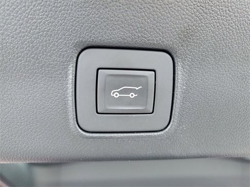 Certified 2024 Chevrolet TrailBlazer LT w/ Convenience Package image 9