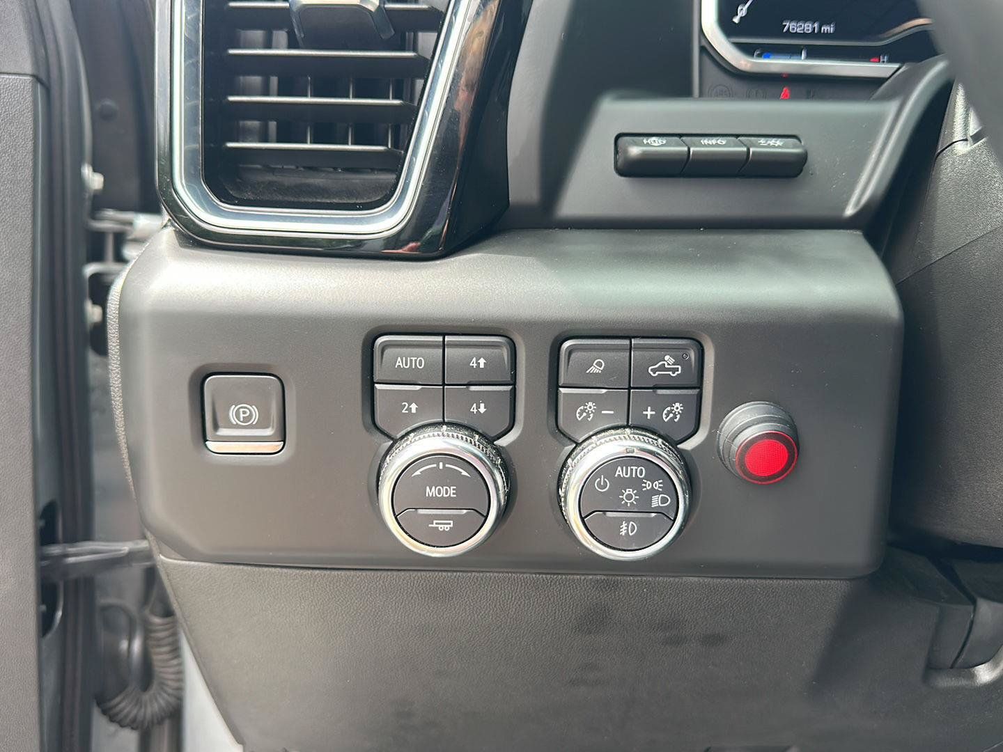 Used 2024 GMC Sierra 2500 Denali w/ Denali Reserve Package AWD/4WD image 15