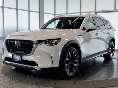 Certified 2024 MAZDA CX-90 Plug-In Hybrid w/ Premium Plus AWD/4WD image 4