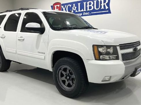 Used 2010 Chevrolet Tahoe LT w/ Luxury Package AWD/4WD image 2