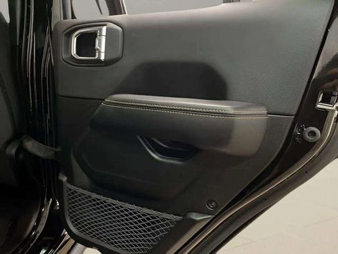 Used 2025 Jeep Wrangler Unlimited Sahara w/ Safety Group AWD/4WD image 93