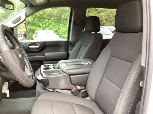 Used 2021 Chevrolet Silverado 2500 Custom w/ Custom Value Package AWD/4WD image 6