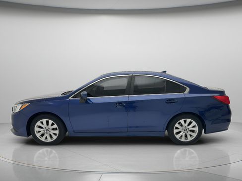 Used 2017 Subaru Legacy 2.5i Premium AWD/4WD image 8