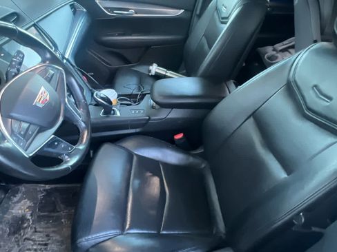 Used 2018 Cadillac XT5 Premium Luxury image 2