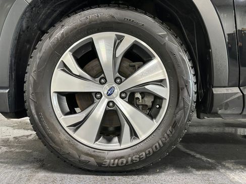 Used 2023 Subaru Ascent Premium AWD/4WD image 5
